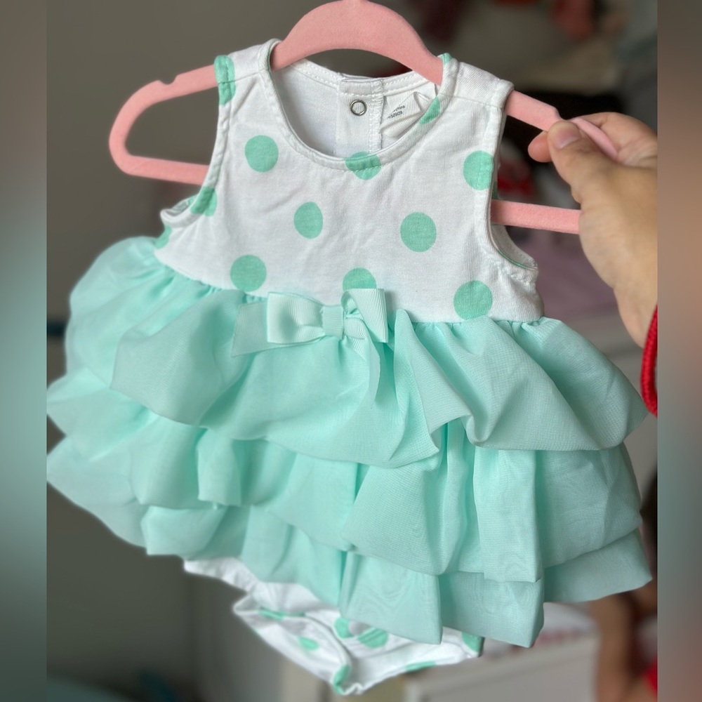 Starting Out dress. 3 months. Used once like new condition.